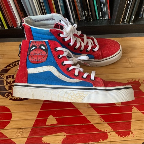 Vans X Marvel Spider-Man Sk8 Hi zip 2.5 - Picture 2 of 5